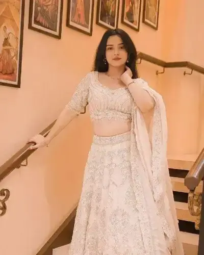 Escort Chainpur